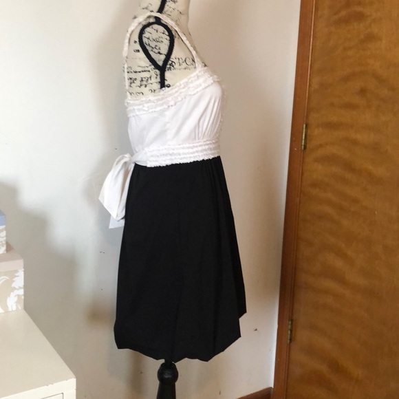 BCBG BLACK AND WHITE DRESS - Picture 3 of 8
